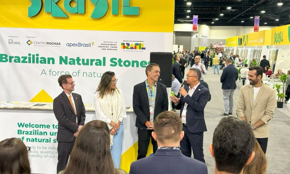 Brasil se destaca na Coverings 2025 com 57 empresas de pedras naturais