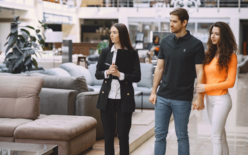 Empresa de móveis seleciona Consultor de vendas com início imediato