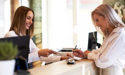 Hotel localizado em Vila Velha contrata Camareira