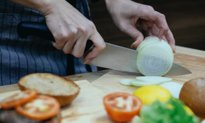 Hamburgueria seleciona Auxiliar de cozinha em Vila Velha