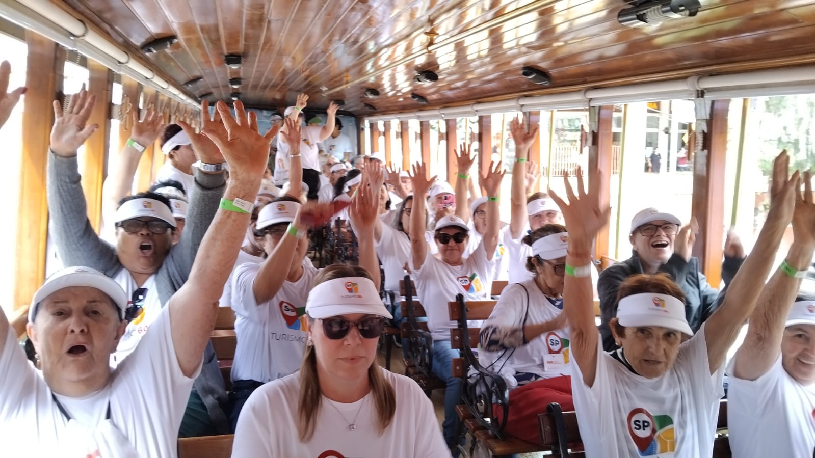 Turismo 60+: iniciativa levará mais de 3 mil idosos para destinos do interior, capital e litoral de SP