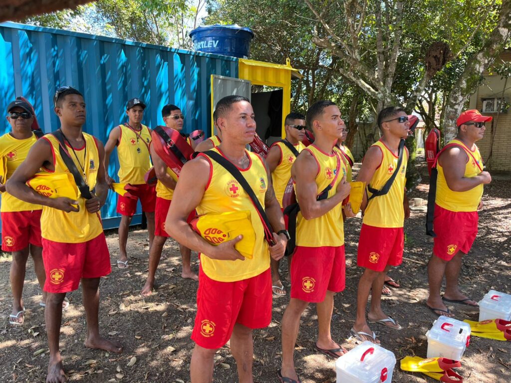 Verão 2026: guarda-vidas para a segurança de banhistas já atuam nas praias de Linhares