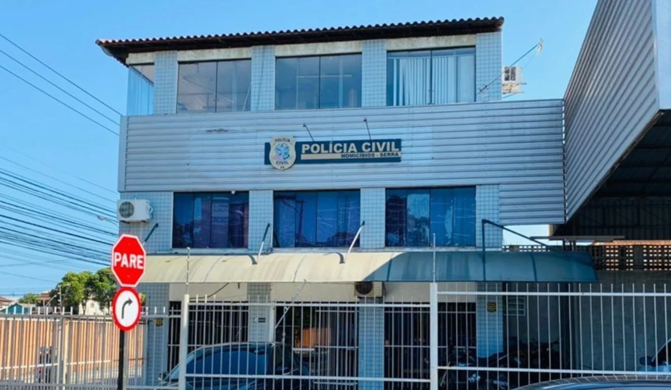 Grávida é agredida por três homens na Serra