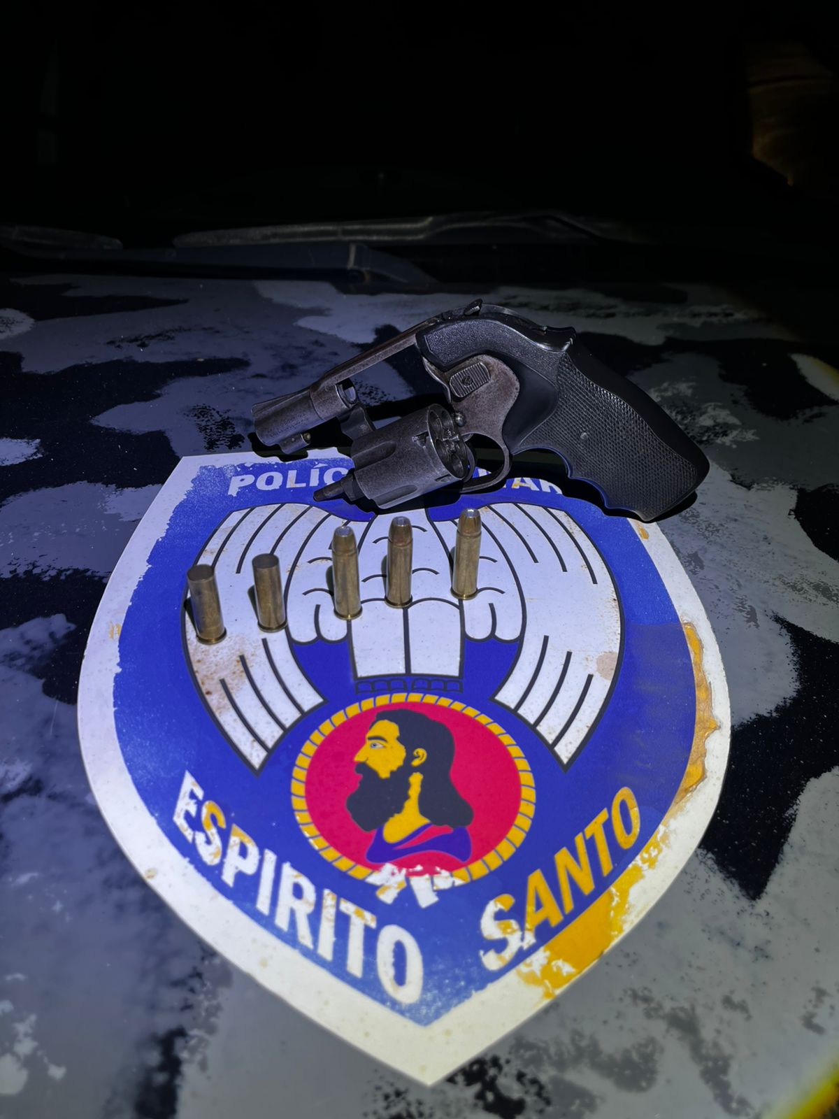 Ações da PM resultam em apreensão de drogas e arma de fogo em Guarapari