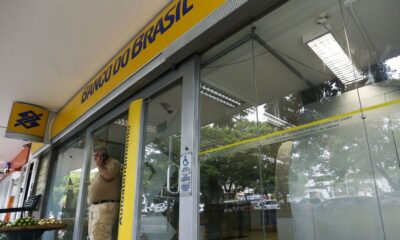 Bancos voltam a funcionar normalmente nesta sexta-feira