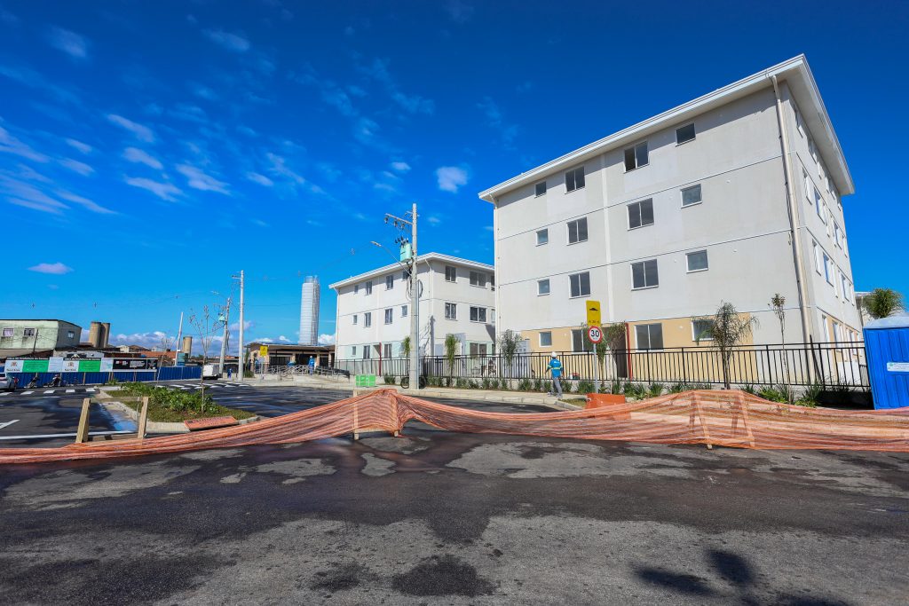 Governo de SP firma convênio com Prefeitura de Santos e Cohab-ST para ampliação do Parque Palafitas