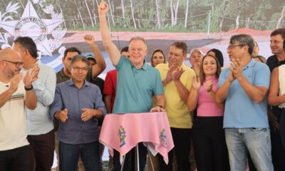 Governo do Estado realiza entregas e autoriza novos investimentos em Ibitirama