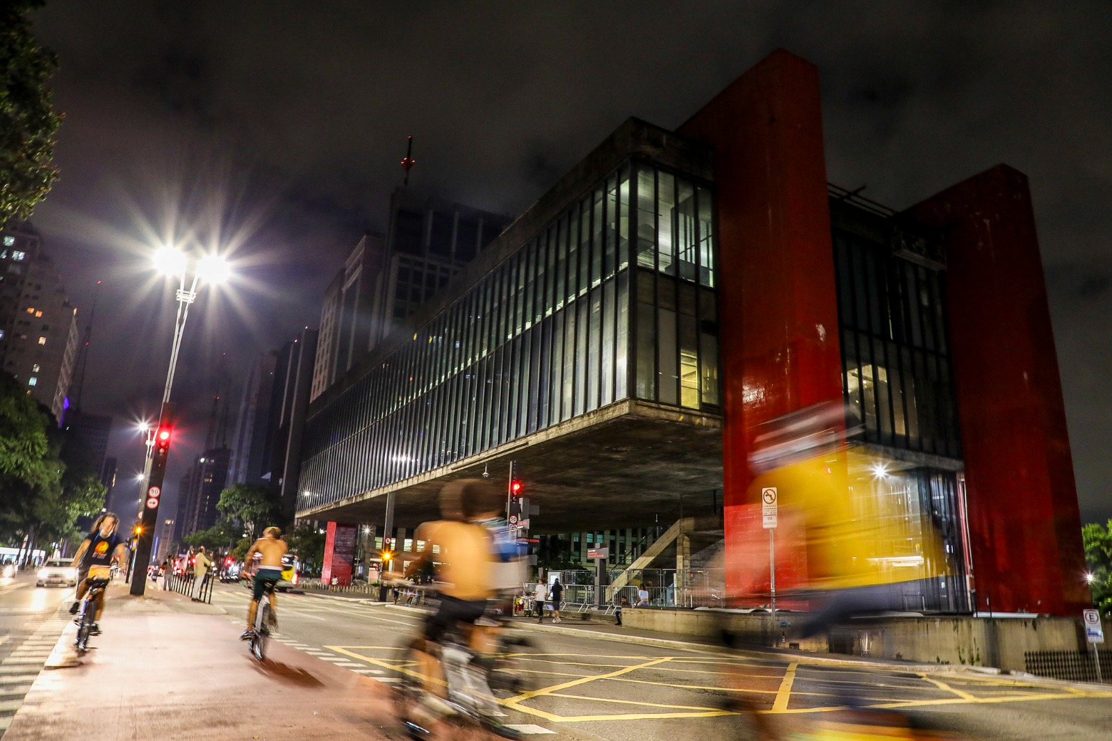Previsão do tempo para quinta-feira (29), em SP: temperaturas elevadas e sensação de abafamento