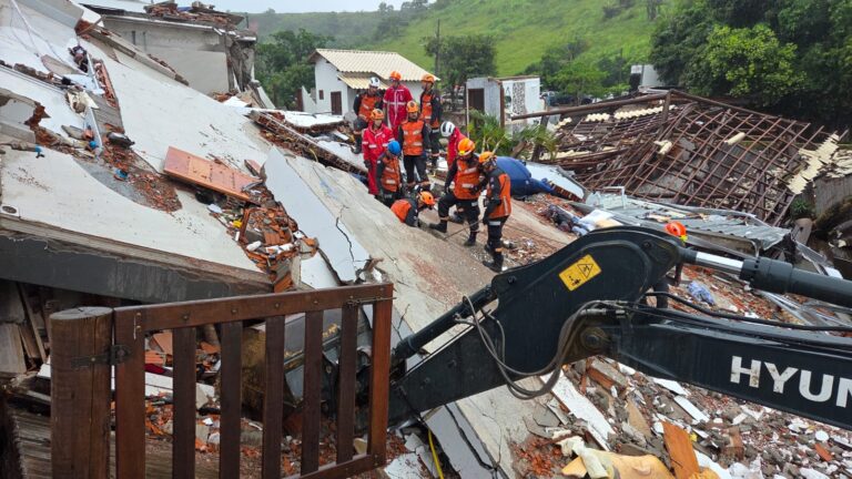Chuva causa morte, destruição e deixa 95 pessoas fora de casa no ES