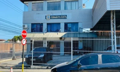 Irmãos são arrastados para a rua e agredidos por grupo de dez pessoas na Serra