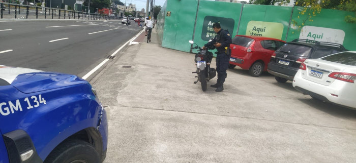 Guarda de Vitória recupera moto furtada em Vila Velha e detém condutor
