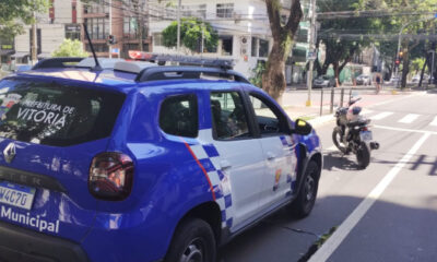 Guarda de Vitória detém condutor e apreende moto clonada na Praia do Canto
