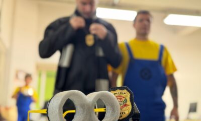Disfarçados de 'Minions', policiais prendem quatro em operação no Carnaval de São Paulo