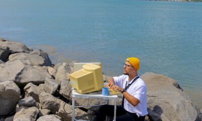 Entre o azul das telas e as cores de Vitória: Nobat apresenta “TELAVIVA”