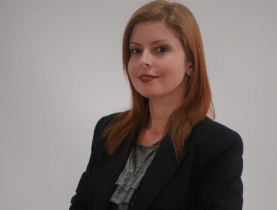 Marcela Neves lança obra durante inauguração de novo espaço cultural em Vila Velha