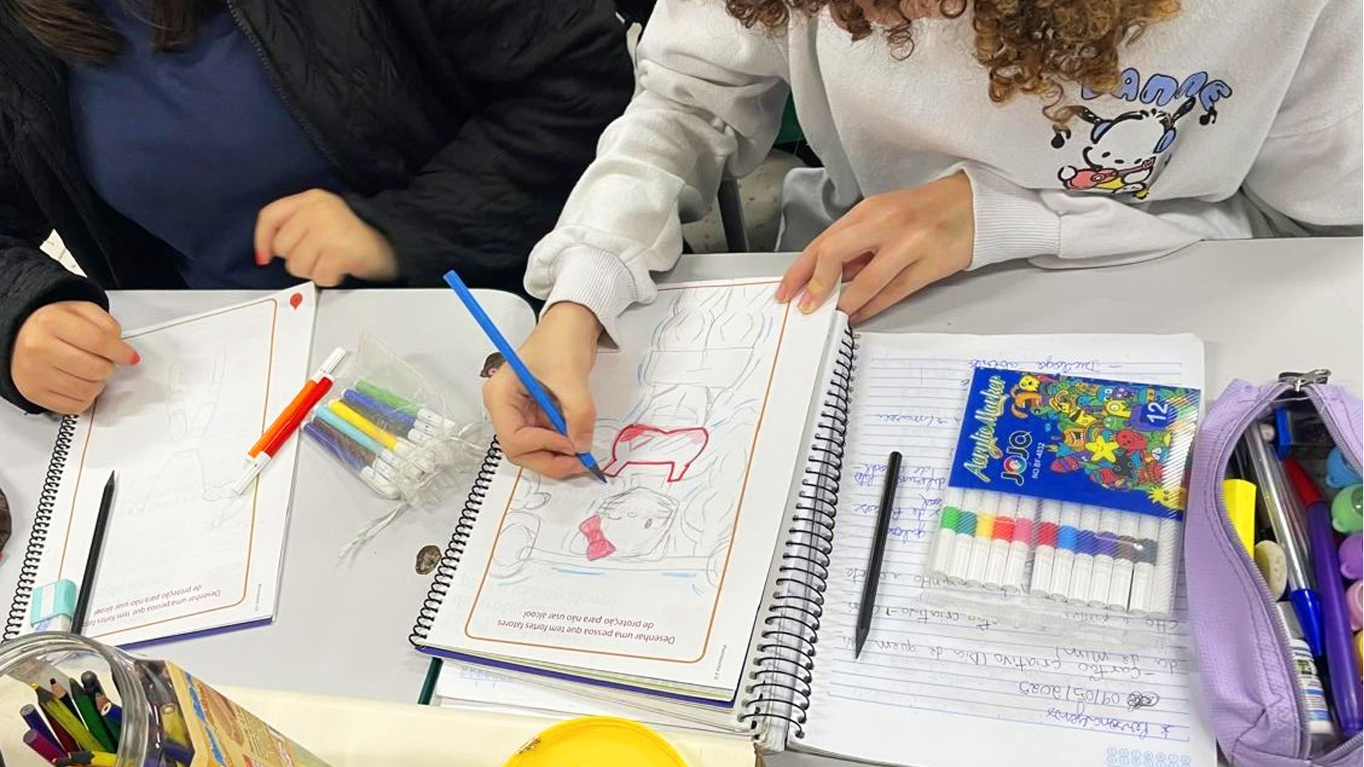 Pesquisa revela que uso de álcool e drogas pelos pais influencia consumo dos filhos