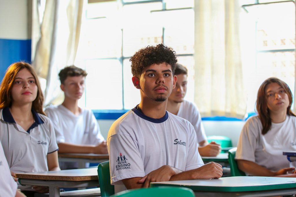 SP abre inscrições para 134 vagas no programa Aluno Monitor do BEEM no Vale do Ribeira