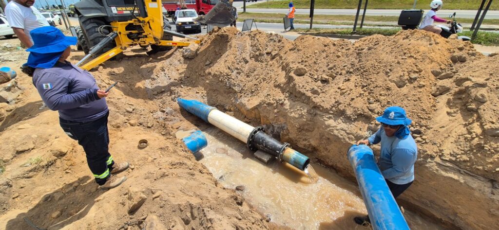 Saae instala 4ª bomba para aumentar pressão da água nos bairros da região 5, como Canivete e Planalto