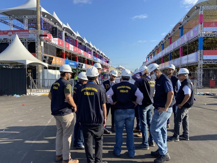 Tempestades de raios acende preocupação do Crea-ES com camarotes montados no Sambão