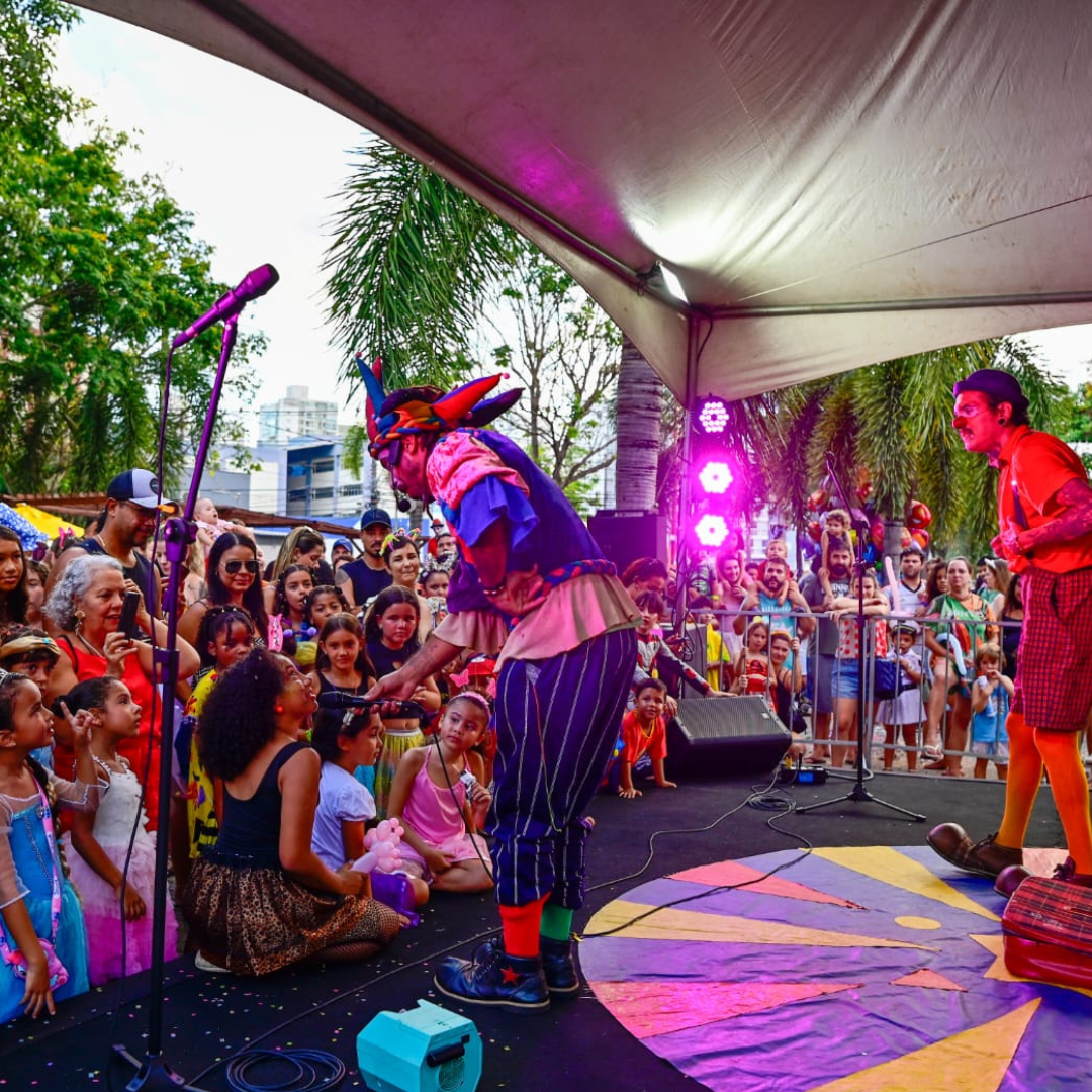 Último dia de Carnaval agita Vitória nesta terça