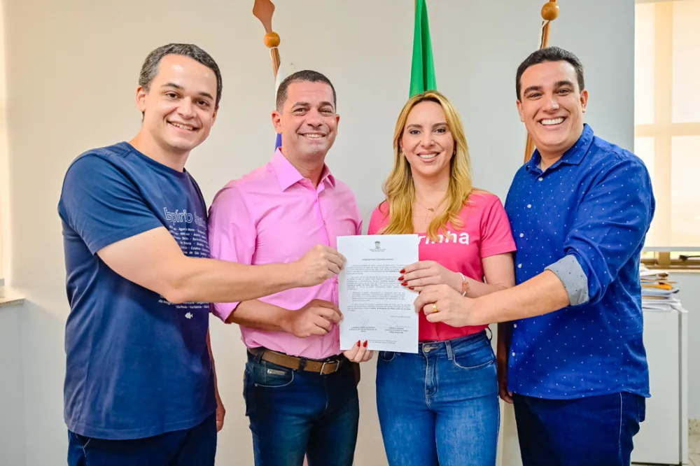 Posse da Cris 1000x666