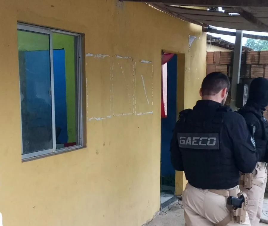 Grupo ligado ao CV que lavou R$ 20 milhões com fintechs é alvo de operação